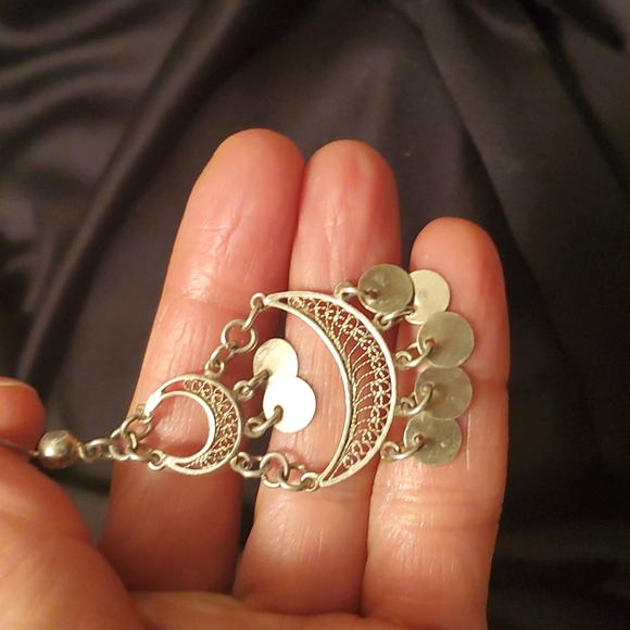 Earrings - Picture 4 of 4